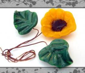 Yellow Lampwork Flower with 2 leaf set-SRA