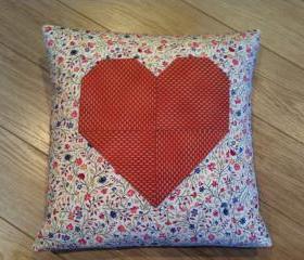 HEART CUSHION - QUILTED