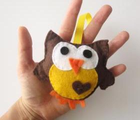 Owl Ornament, Owl Felt Toy - Adorable Mini Owl Felt Toy Brown and Yellow A148