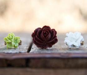 BrownRose Ring, White Lily Flower Ring, & Green Rose and Lily Cabochon Ring Vintage Style - Lemongrass