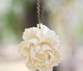 Cream-Ivory Peony Flower Necklace Vintage Style - Milk and Honey