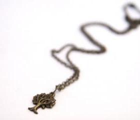 Vintage Style Tree Charm Pendant Necklace Perfect for Bridesmaid Gifts