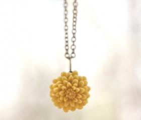 Mustard Yellow Chrysanthemum Flower Necklace Vintage Style perfect for Bridesmaid gifts - Honeycomb 