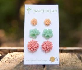 Pink Chrysanthemum, Turquoise-Green, Peach Chrysanthemum Flower Cabochon Post Earring Set Vintage Style - Pirouette