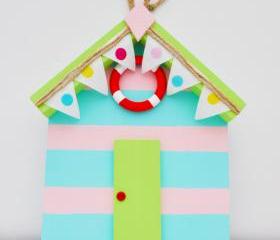 Ice-cream green beach hut