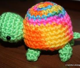 Tiny turle amigurumi
