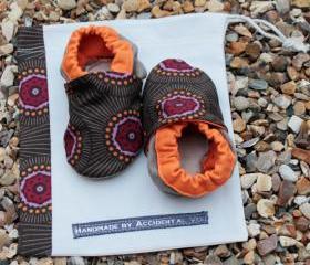 Baby booties, 0-6 months