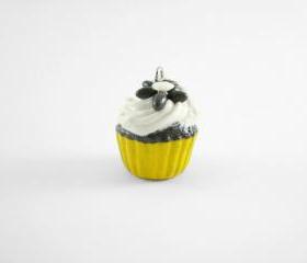 Miniature Charm Yellow Black and White Daisy Cupcake