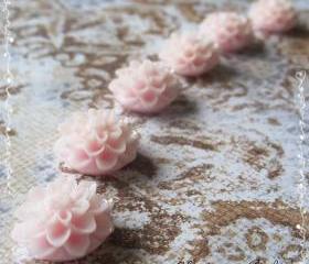 6 Resin Chrysanthemum Flower Cabochons Accessory 15x8mm