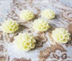 6 Resin Chrysanthemum Flower Cabochons Accessory 15x8mm