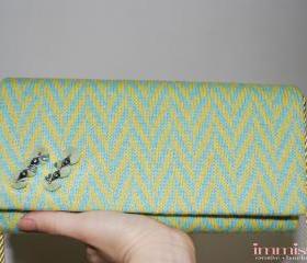 Arrow lover knitted clutch by MSSA
