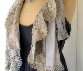 la luna vintage crochet scarf