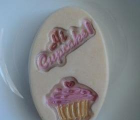 Hi Cupcake Soap - French Vanilla Cake Scent