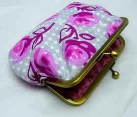 6" Fabby Purse - Pink Flowers on Grey Spots 