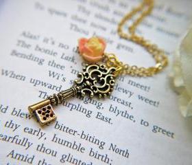 Sale. Victorian Style Antique Gold Key Pendant Necklace. The Secrect Garden Key