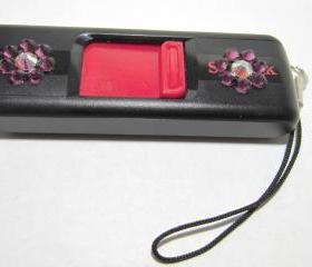 USB Thumb Drive - Sandisk Cruzer (8 gb) w/Flowers - Swarovski Crystals