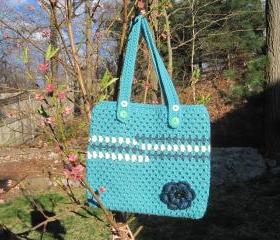 Crocheted tote/handbag - large - green/teal/white (P5)