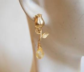 Beautiful Citrine briolette with tulip ear wires