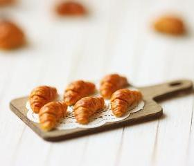 Dollhouse Miniature Food - Mini Butter Croissants on Bread Cutting Board