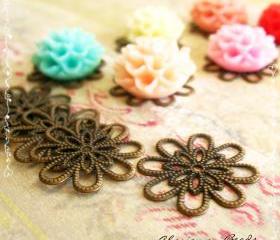12 Brass Vintage Filigree Caps - Connectors Findings Flower, 18mm