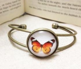 Butterfly Bracelet, Adjustable Butterfly Cabochon with Gorgeous Artsy Image, Antiqued Brass & Glass Cabochon