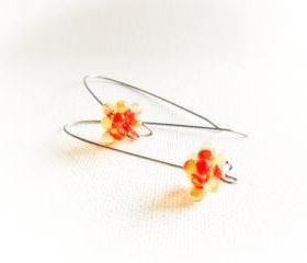 Tangerine minimalist fashion earrings. Mother day gift idea. Trend colors. tbteam,