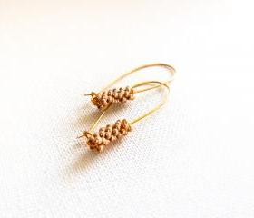 Chic minimalist fashion golden long earrings. Wedding jewelry. Bridesmade gift idea.
