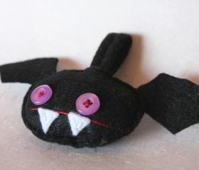 Battie - bat - keychain