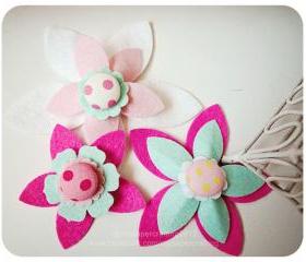 Felt Flower with Button centered 