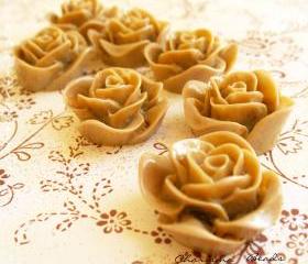 12 Resin Roses Cabochons Flower Accessory 22x22x12mm