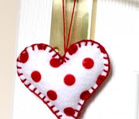 Polka Dot Hearts Red and white Home Decoration Country Cottage Set of 4 Felt