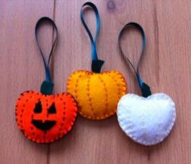 Pumpkin Scary Cute Halloween Orange White Plush Toy Hanging Decoration Trick or Treat Felt