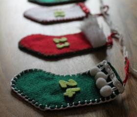 Advent Calendar Garland Bunting Stocking Christmas Decoration Red White Green Felt