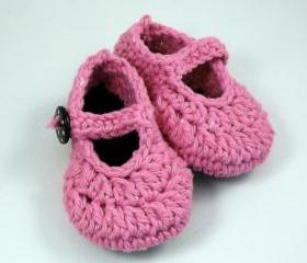 Crochet baby booties, pink mary jane style, ready to ship