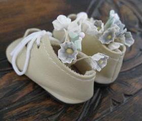Sweet Vintage Doll Shoes Ivory