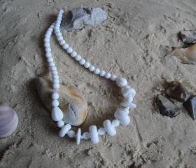 Retro White Necklace