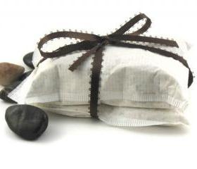 Mint Thyme Oatmeal and Goats Milk Bath Bag 2 bags
