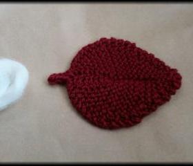 Wool leaf coaster