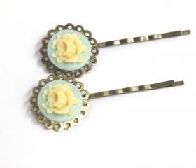 Vintage style bobby pin green yellow