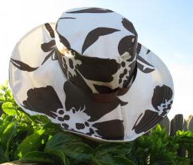 Wide Brim Sun Hat in Brown & White Floral Print
