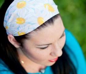 Bandana Headband, Spring Pastel Headband, Daisy Hairband, Womens/Teens Bandana- Daisies in a Blue Sky
