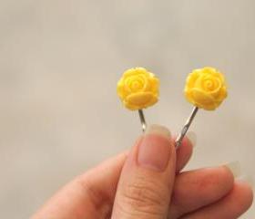 Yellow hair pin (2) Par Un beau jour ensolielle