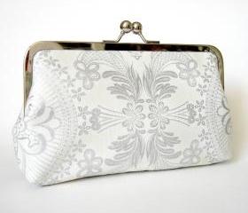 Kisslock Clutch Frame Silk Lined Silver and White Lace Purse