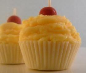 Set of 4 Mini Cupcake Candles Lemon Meringue Scented Soy Wax