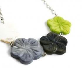 Chunky necklace, Hawaiian flowers in lime green, gray, black and white lake shells beads. Ready to ship.