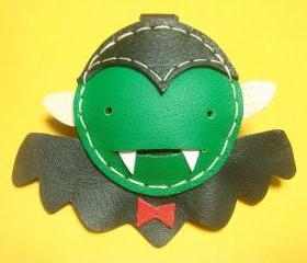 Alvin the Vampire Leather Keychain ( Black / Green )