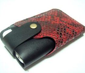Leatherprince Handmade iPhone 4 leather case ( Black / Red Lizard printed leather )