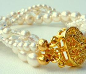 Pearl bracelet - vintage inspired jewelry