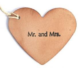 100 Wedding Wish Tags . Wedding wish tree tags . Mr and Mrs . Couple in love favors. hang tags . labels wedding decor . kraft heart
