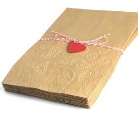 100 kraft paper bags . embossed . paisley . 5 by 7.25 inches . straight edge . wedding . party favors . gifts wrap . table dressing . heart
